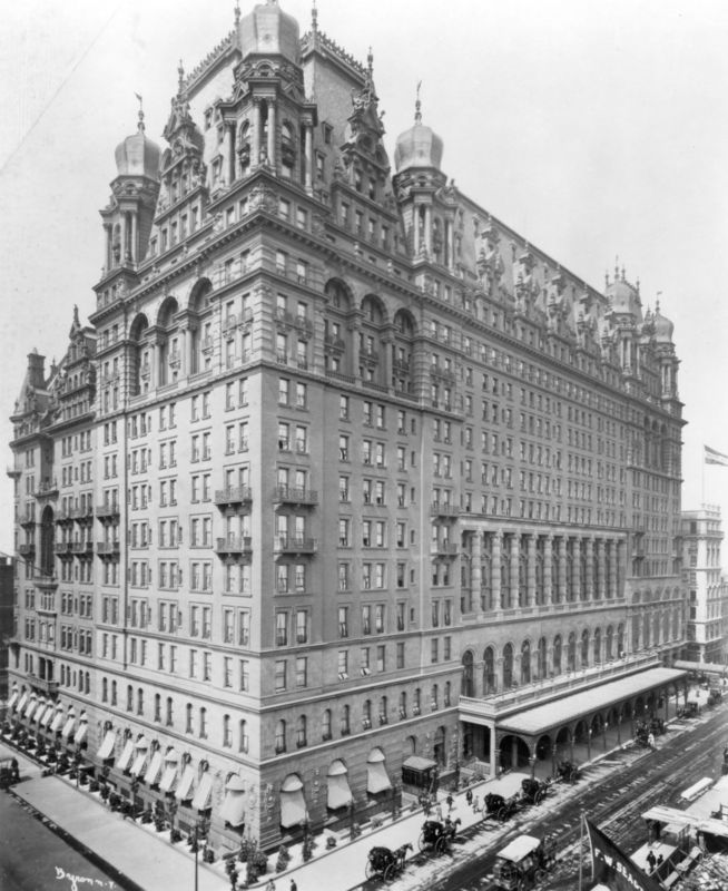 The Waldorf-Astoria Hotel Fifth Avenue.jpg